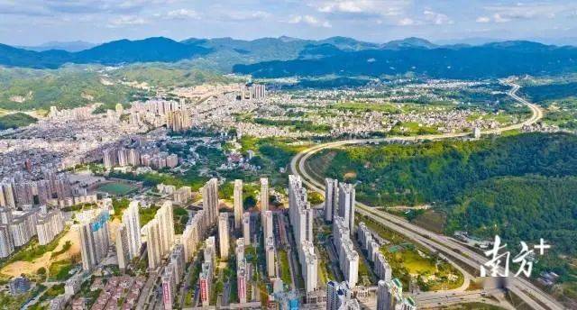 紫金县城.