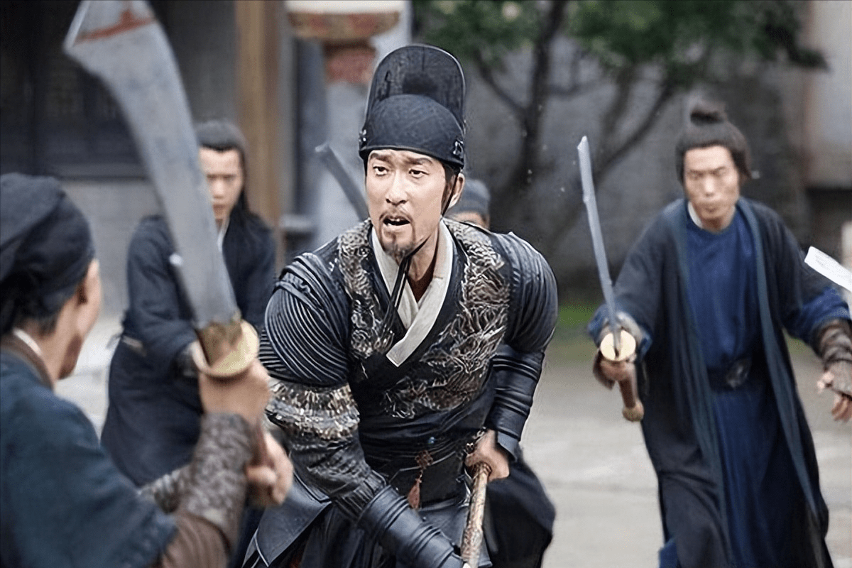 担任护送任务的打手,就不仅仅是有蛮力就可以了