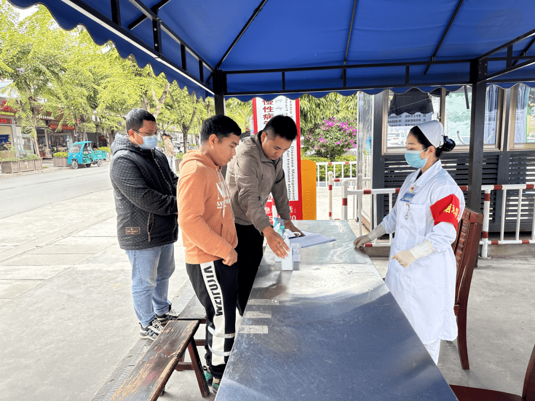 0112月11日,勐海縣疾病預防控制中心對打洛鎮創建國家衛生鄉鎮的部分