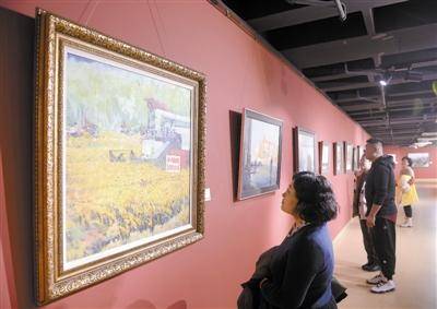 展现津城勃勃生机 携手送上生日祝福（呈现出勃勃生机指的是）