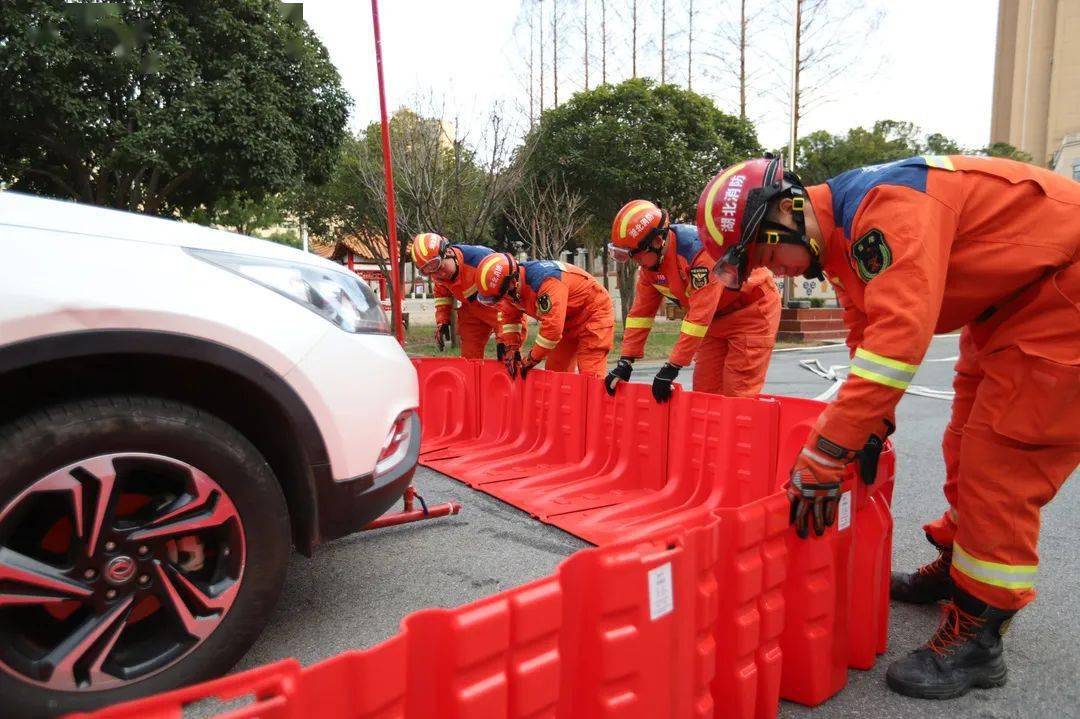 郧西消防革新器材装备 提升灭火救援效能_火灾_新能源_汽车