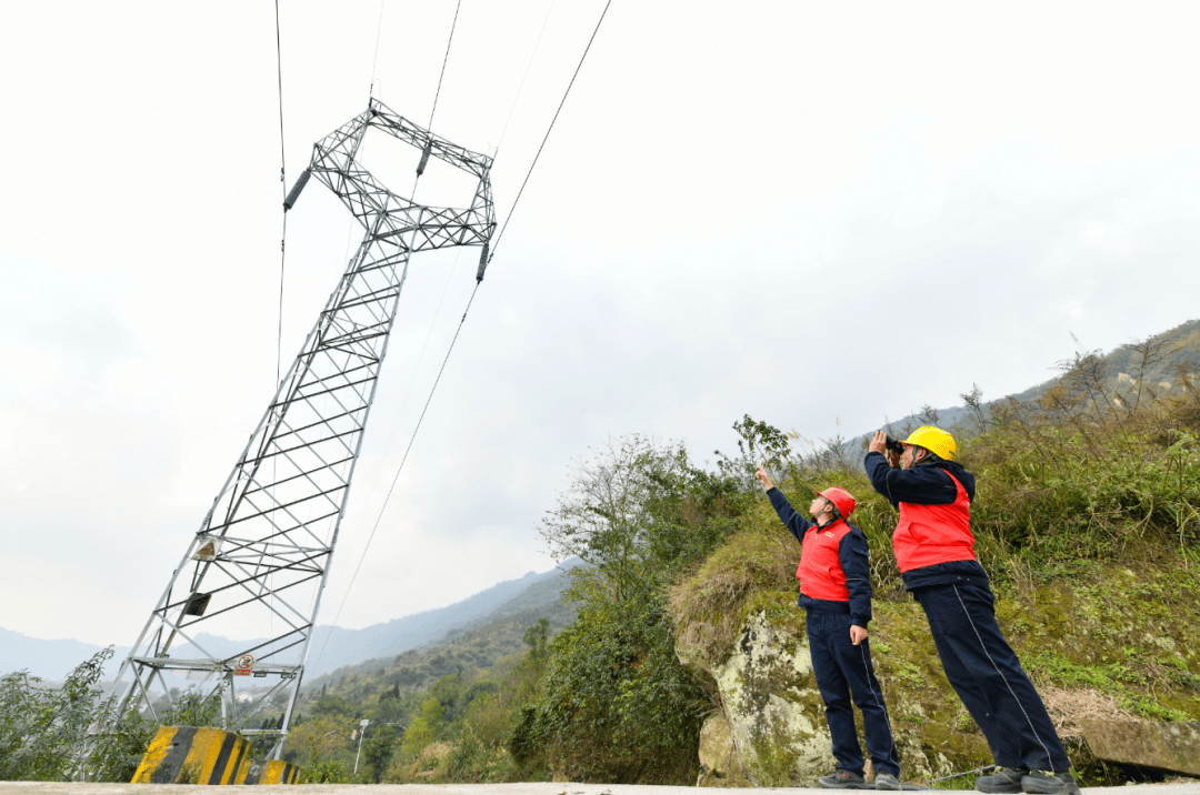 我為群眾辦實事 | 迎寒而上 全力以赴保供電_綦江_線路_雨雪