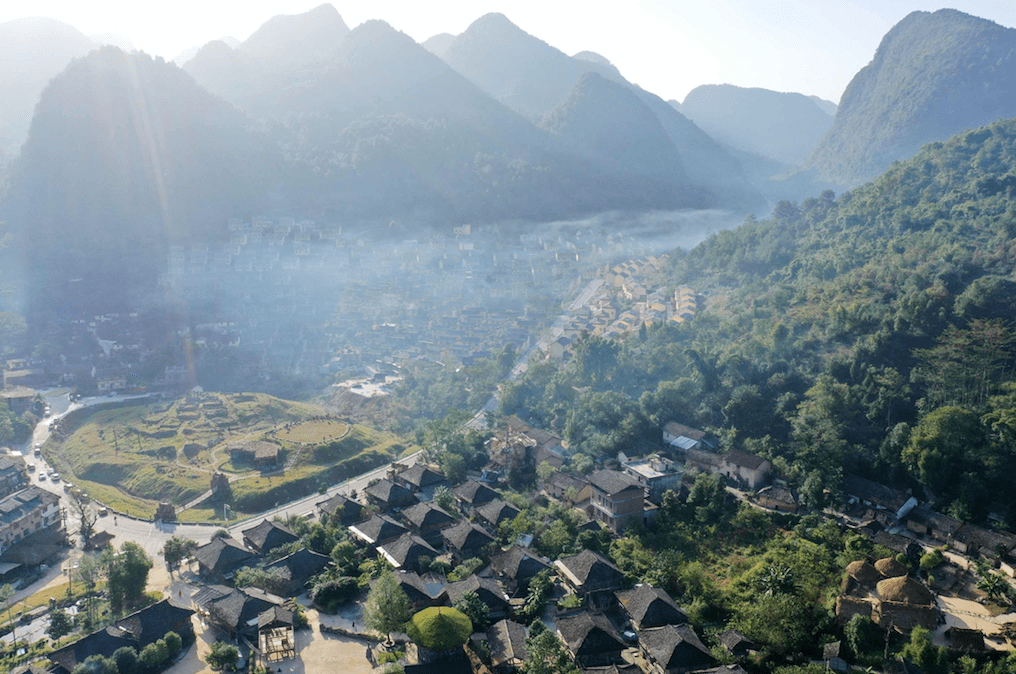 村落變景區,技藝變技能,民房變客房,群眾變演員,產品變商品的