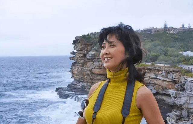 看见71岁朱琳老去的模样,才发现:八十年代大陆第一美人名不虚传_唐僧