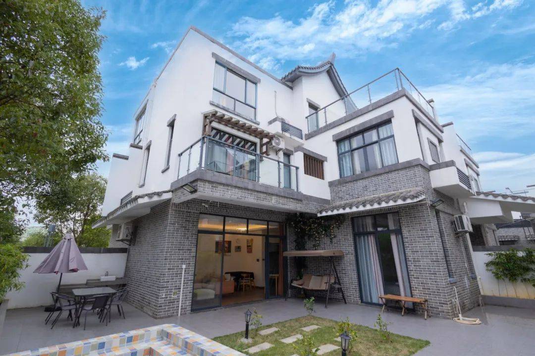 【元旦专场】1288元起住英德奥园心花小镇主题4房别墅!