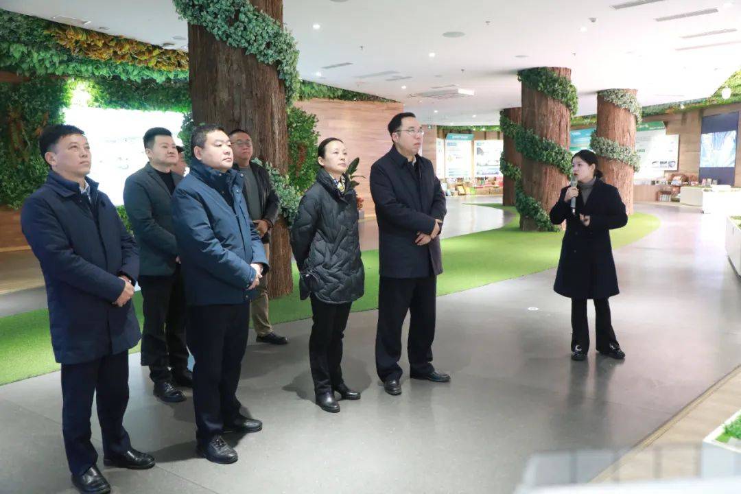 成都市新津区委书记熊艳,区委副书记张艳;重庆市政府驻四川办事处主任