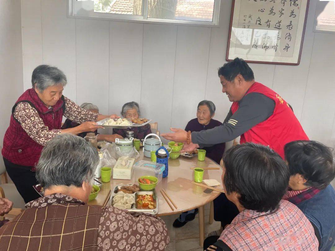 民以食为天,一餐热饭知冷暖,一片爱心关民生.