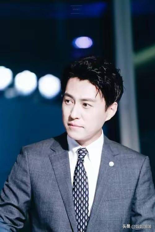 靳东算不算顶级美男子?