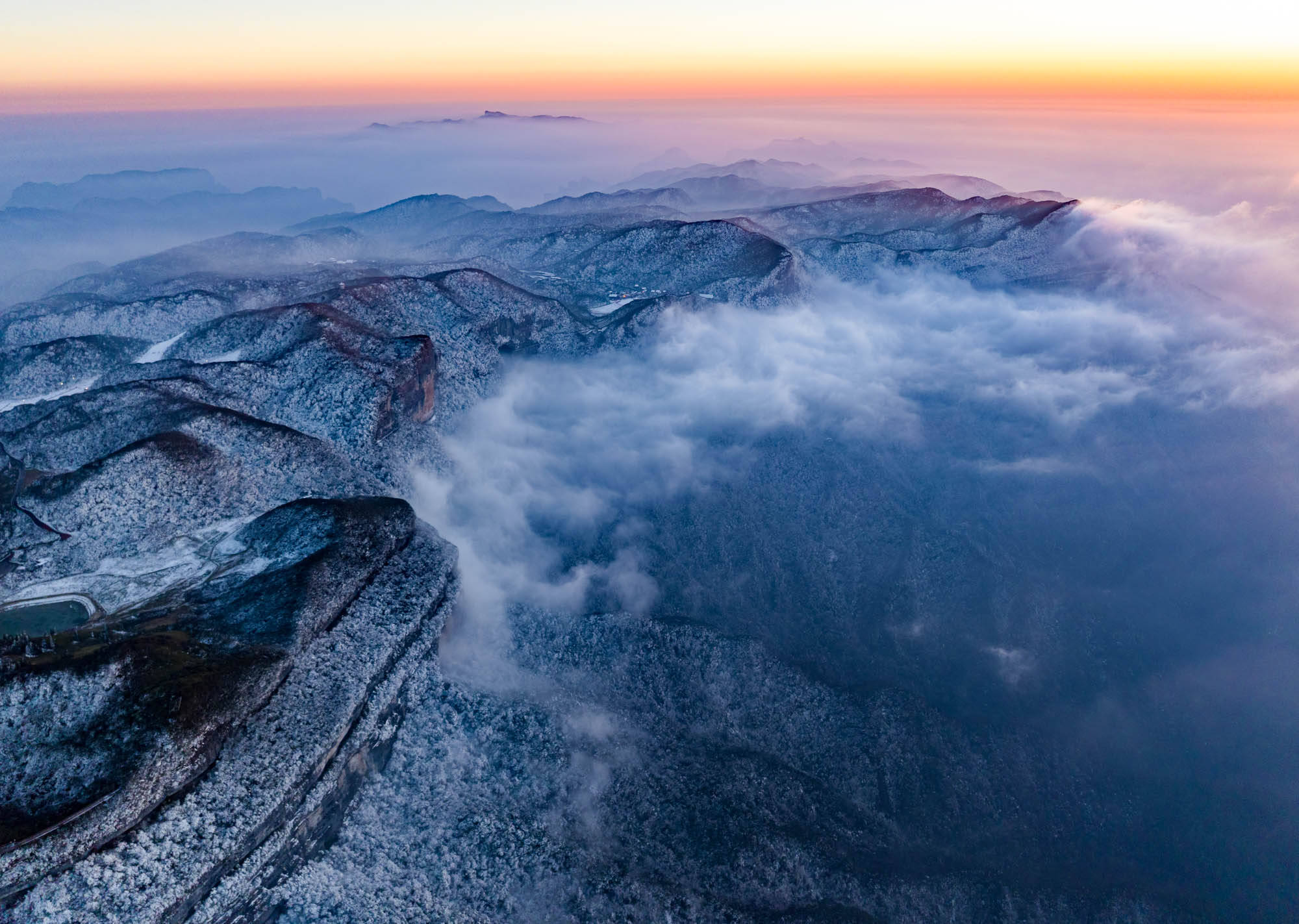 南川金佛山下雪图片