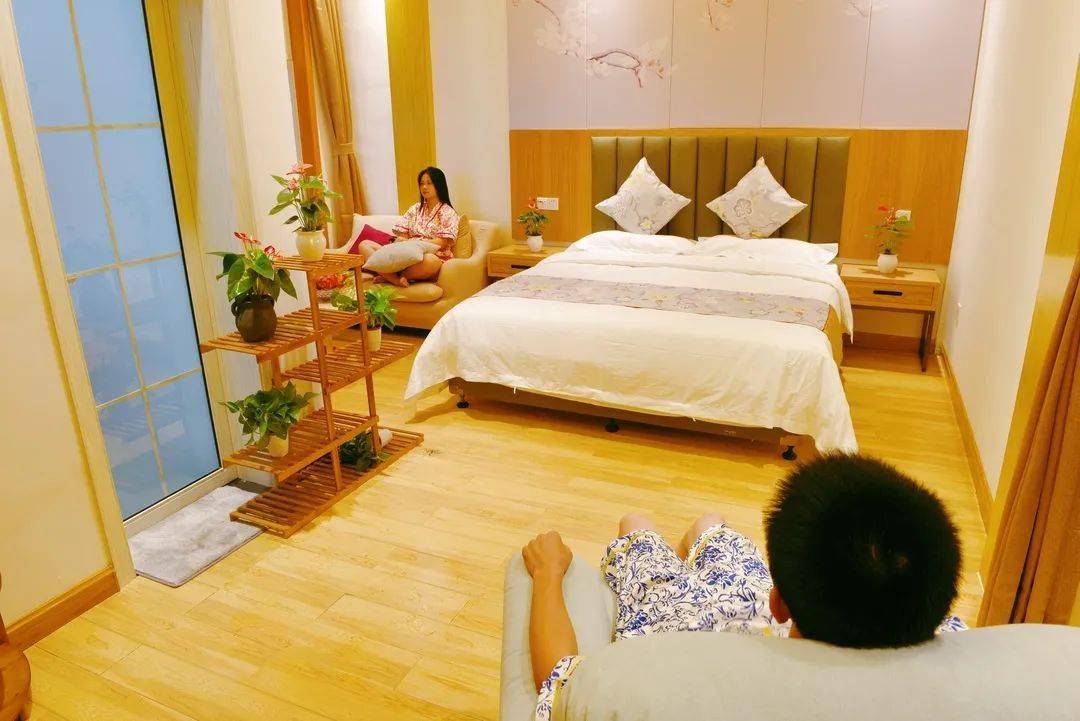 旅游|元旦假期,泡汤河温泉,住私汤民宿,赏冰瀑奇观,全家美美玩两天