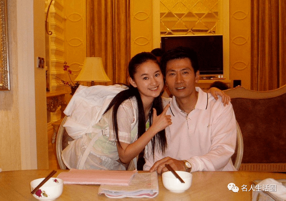 出道31年不溫不火,老婆卻靠一首歌吃了30年,如今