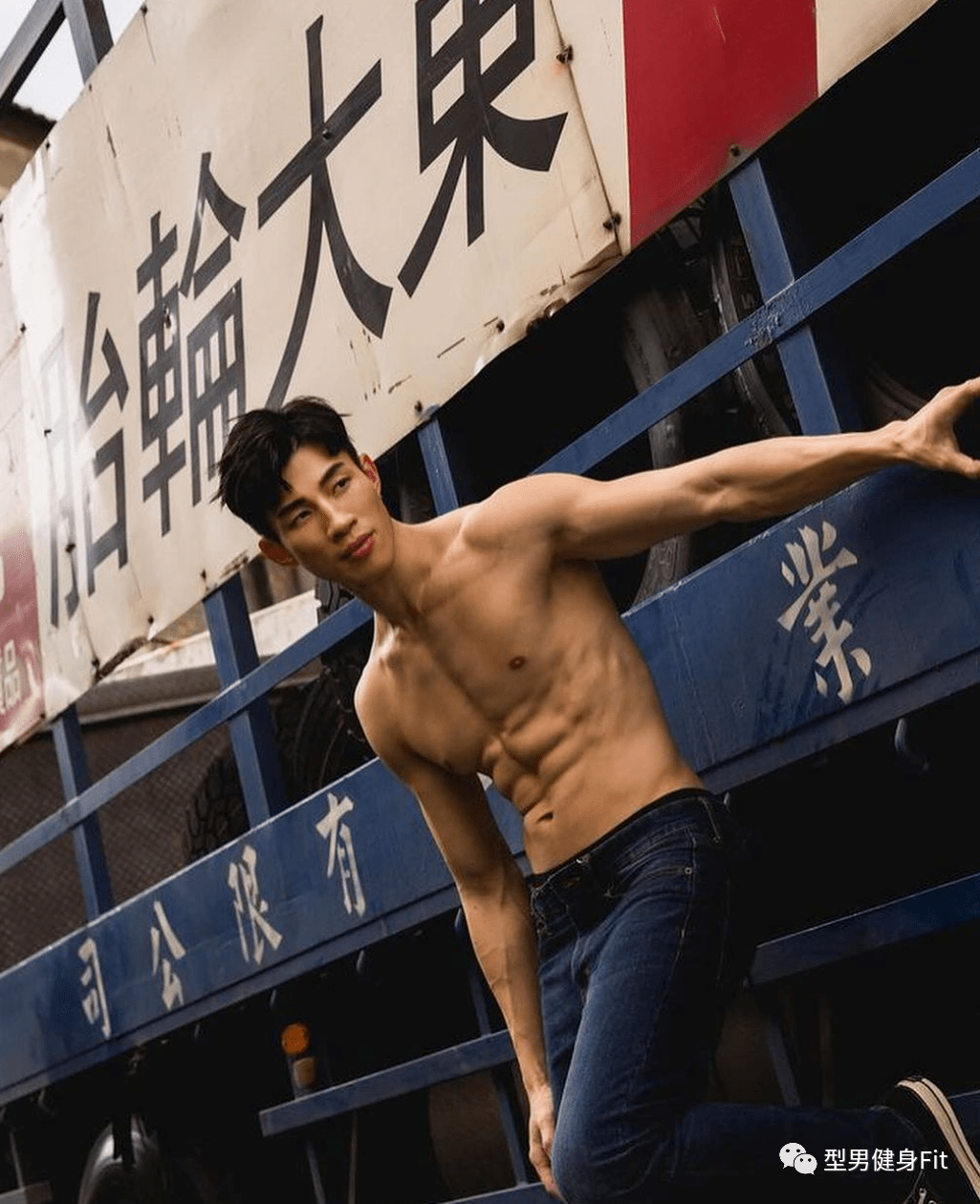 痞气精瘦肌肉男模