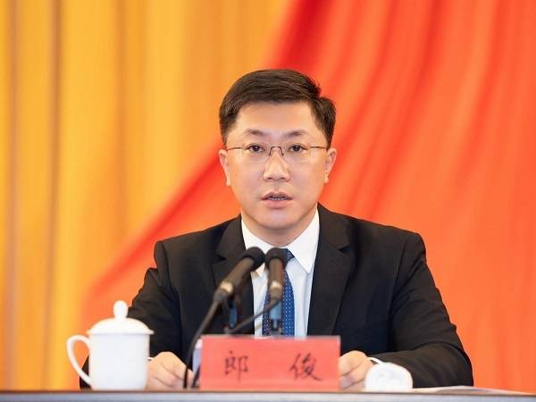 中共扬州市广陵区委九届七次全会举行_工作_经济_发展