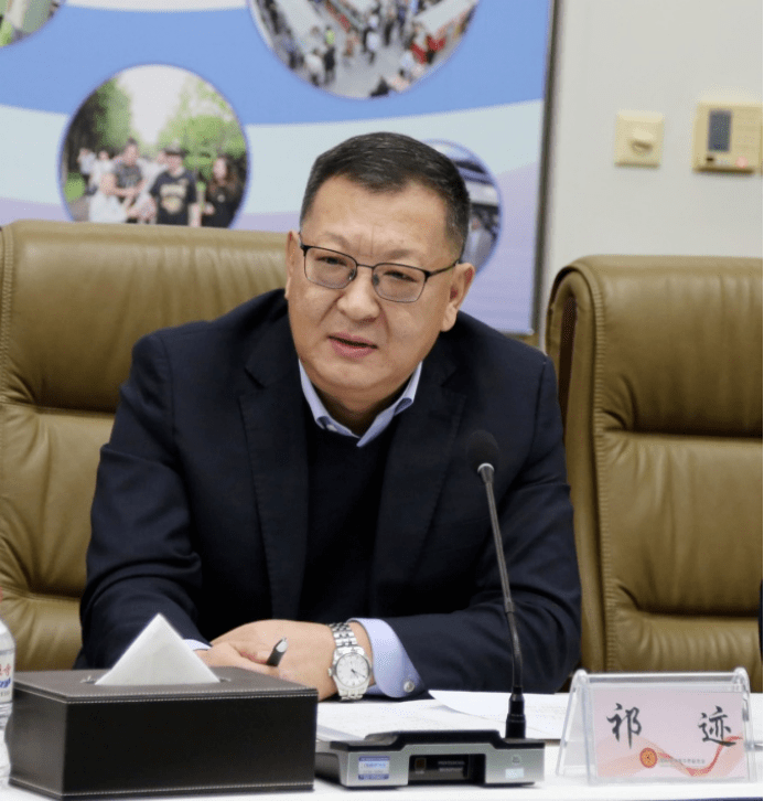 陈尧部长在致辞中分享了浑南区餐饮产业发展现状及未来发展思路.