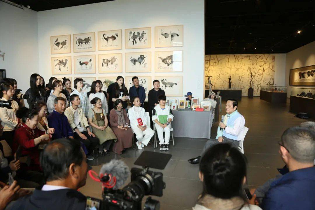 迎接2024|美林的新年礼物,快来领取_银川_韩美林艺术馆_活动