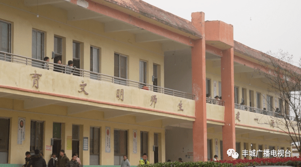 丰城丽村这个小伙子了不得,年产值过亿!_吕俊_发展_销售