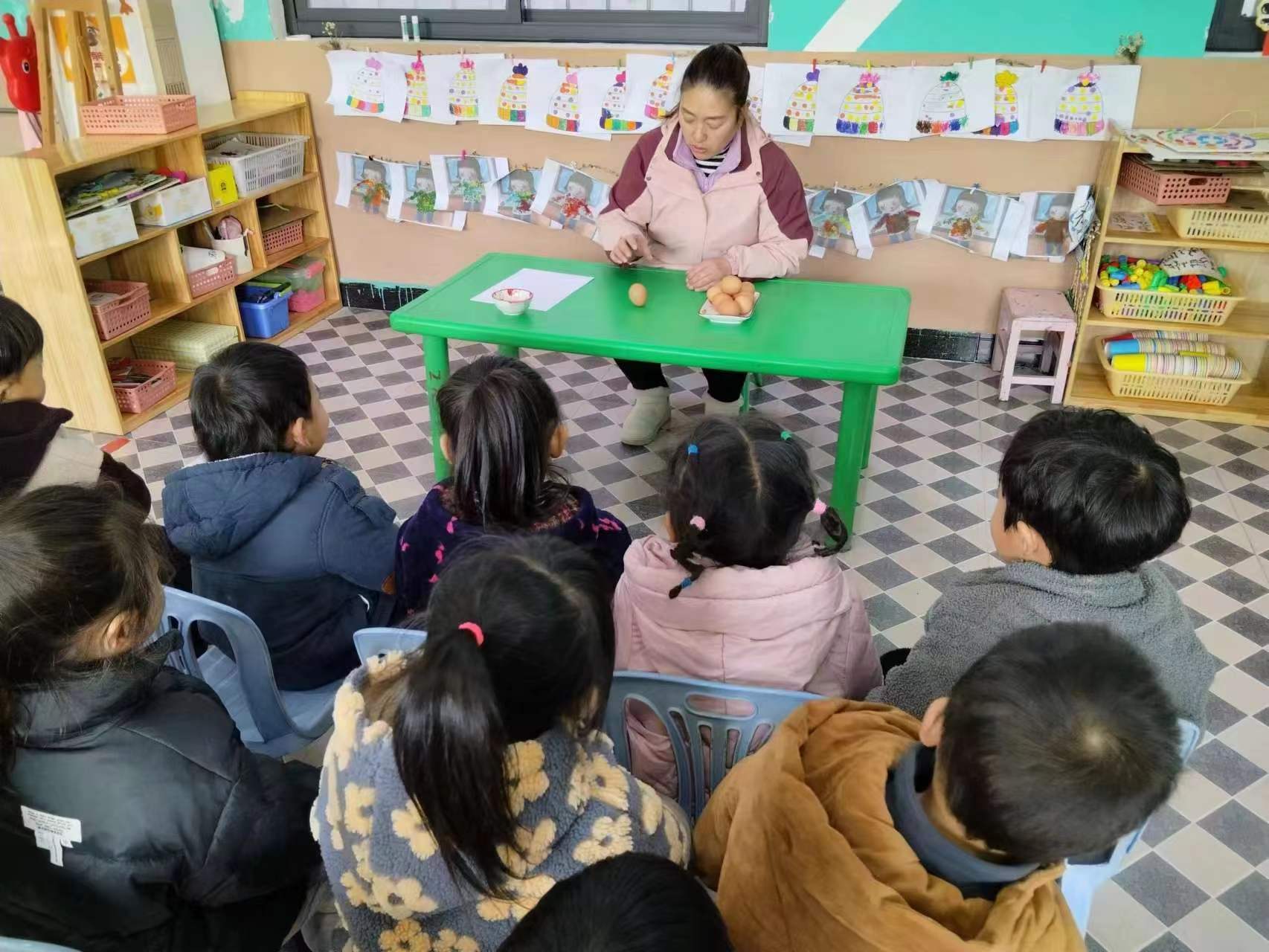 雞蛋立正——高新區寨卜昌幼兒園小班科學實驗課_活動